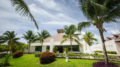 Bluebay Grand Esmeralda