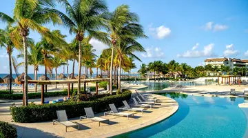 Bluebay Grand Esmeralda
