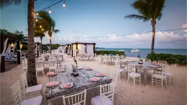 BlueBay Grand Esmeralda