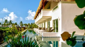 Bluebay Grand Esmeralda