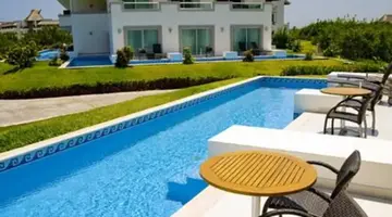 BlueBay Grand Esmeralda