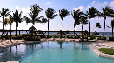 Bluebay Grand Esmeralda