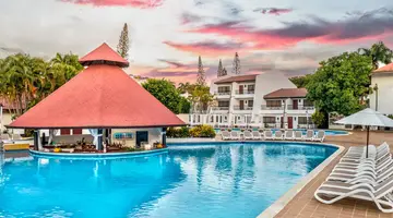 BlueBay Villas Doradas