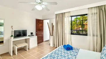 BlueBay Villas Doradas