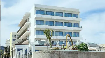 Bluesea Anba Romani