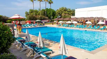 BM Beach Hotel
