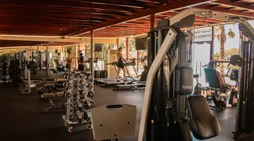 BM BEACH HOTEL