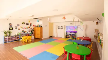 BM BEACH HOTEL