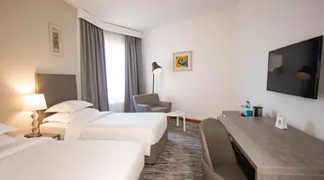 BM BEACH HOTEL