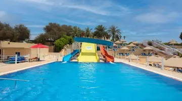 BM Beach Hotel