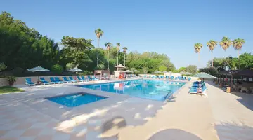 BM BEACH HOTEL