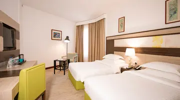 BM BEACH HOTEL
