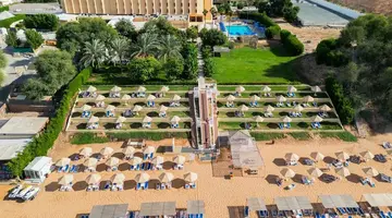 BM Beach Hotel