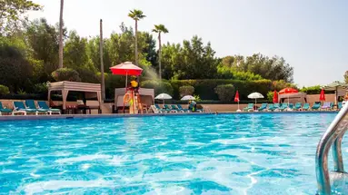 BM Beach Hotel