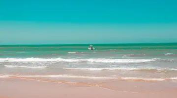 BM BEACH HOTEL