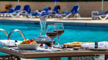 BM BEACH HOTEL