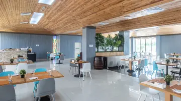 BM BEACH HOTEL