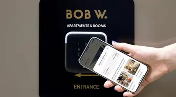Bob W Athens Eolou