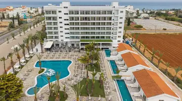BOHEMIAN GARDENS HOTEL