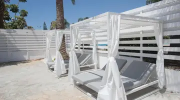 Bohemian Gardens Hotel