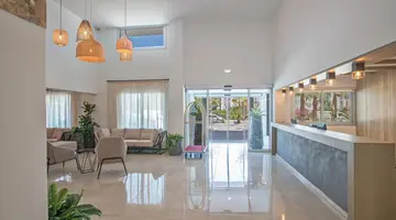 BOHEMIAN GARDENS HOTEL