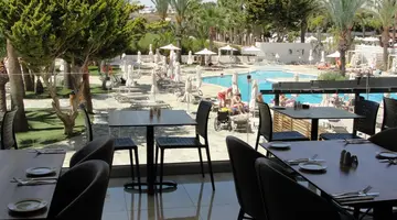 Bohemian Gardens Hotel
