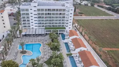 Bohemian Gardens Hotel