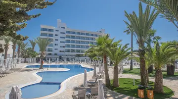 BOHEMIAN GARDENS HOTEL