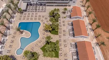BOHEMIAN GARDENS HOTEL