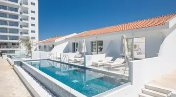 Bohemian Gardens Hotel