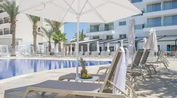 Bohemian Gardens Hotel
