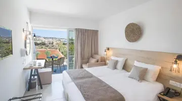 Bohemian Gardens Hotel