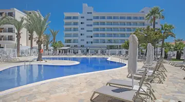BOHEMIAN GARDENS HOTEL