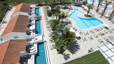 BOHEMIAN GARDENS HOTEL