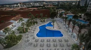 BOHEMIAN GARDENS HOTEL