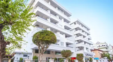 Bonapart Sealine Hotel