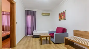 Bonapart Sealine Suit Hotel