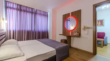 Bonapart Sealine Suit Hotel