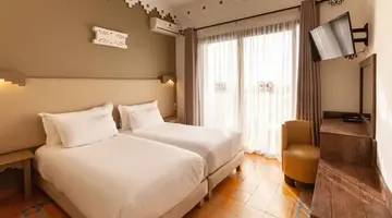 Borjs Hotel Suites & Spa
