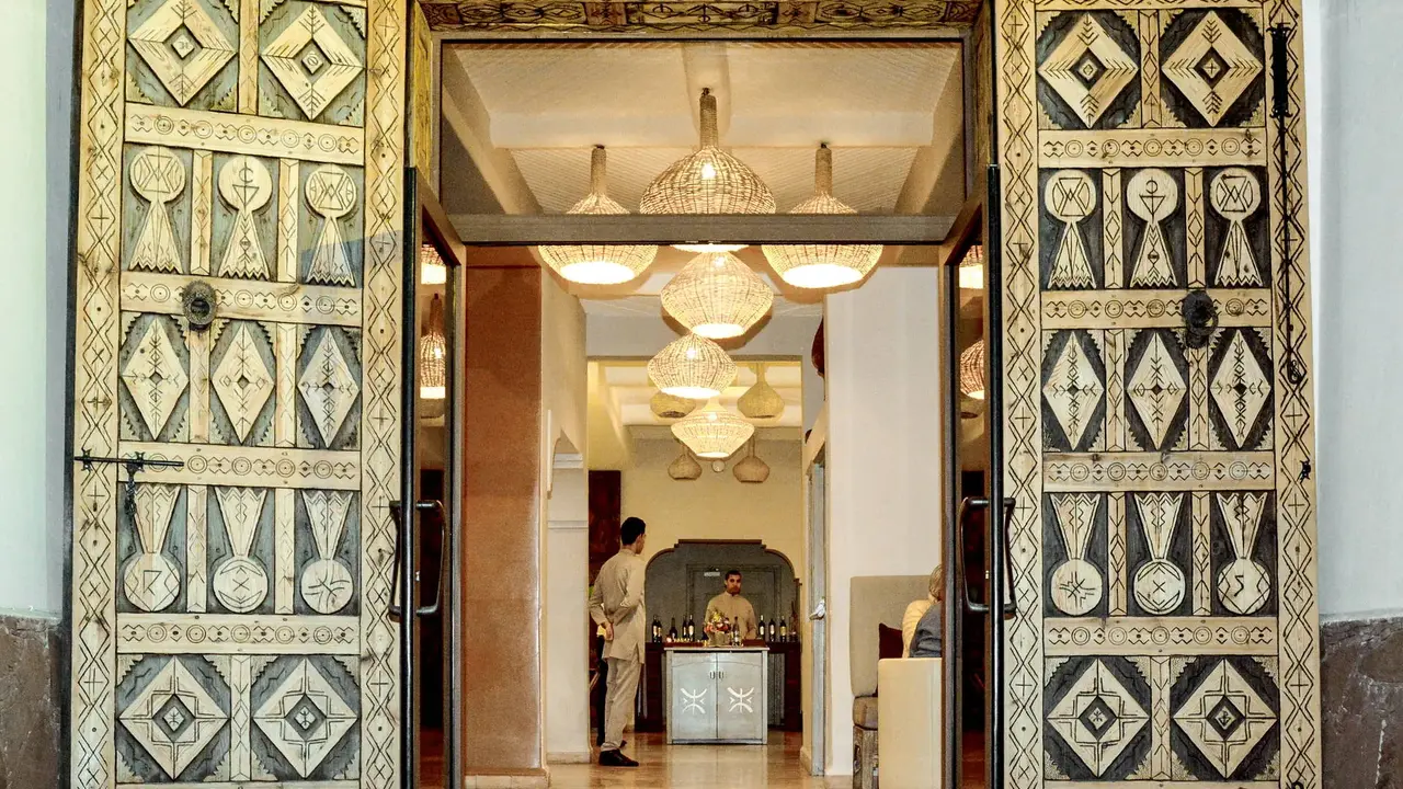 Borjs Hotel Suites & Spa