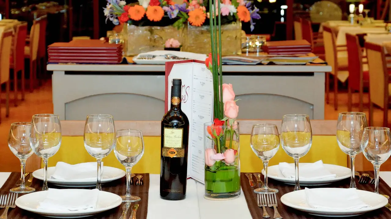 Borjs Hotel Suites & Spa
