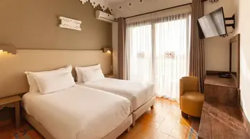 Borjs Hotel Suites & Spa