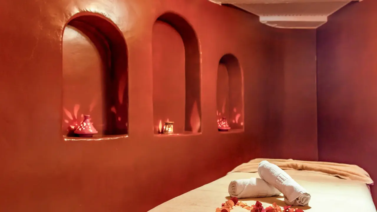 Borjs Hotel Suites & Spa