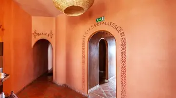 Borjs Hotel Suites & Spa