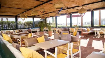Borjs Hotel Suites & Spa