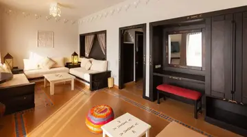 Borjs Hotel Suites & Spa