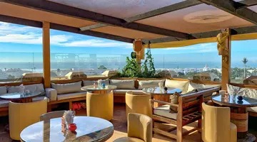 Borjs Hotel Suites & Spa