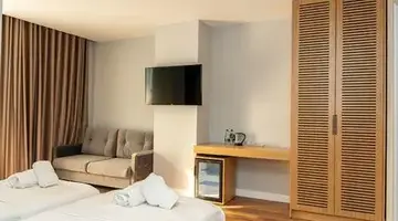 Bounty Hotel
