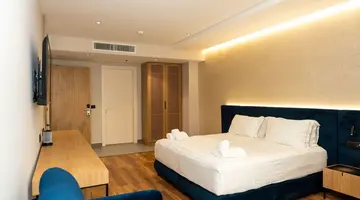 Bounty Hotel