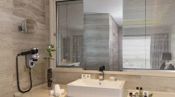 Boutique 5 Hotel and Spa